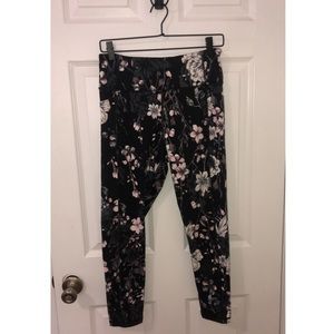 💫Victoria Secret Floral Leggings💫